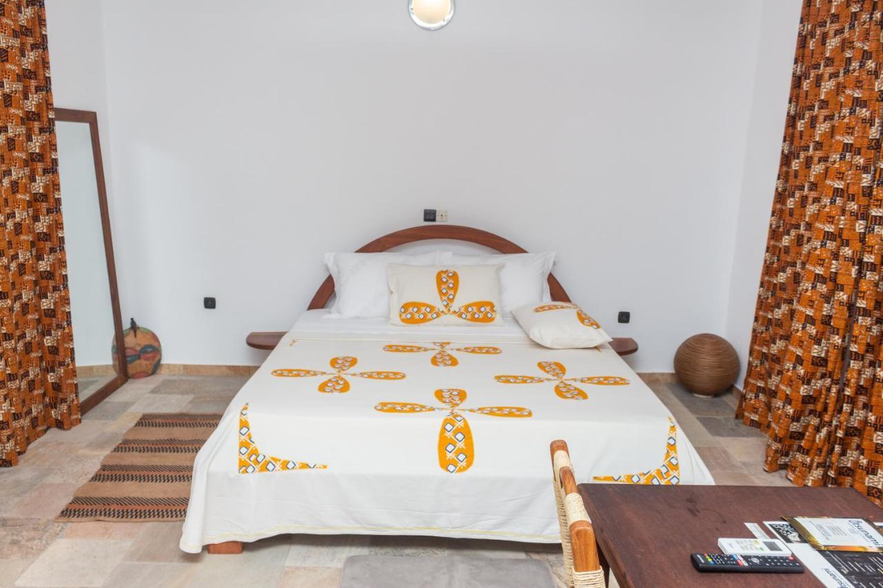 לומה Hotel Otsunami מראה חיצוני תמונה