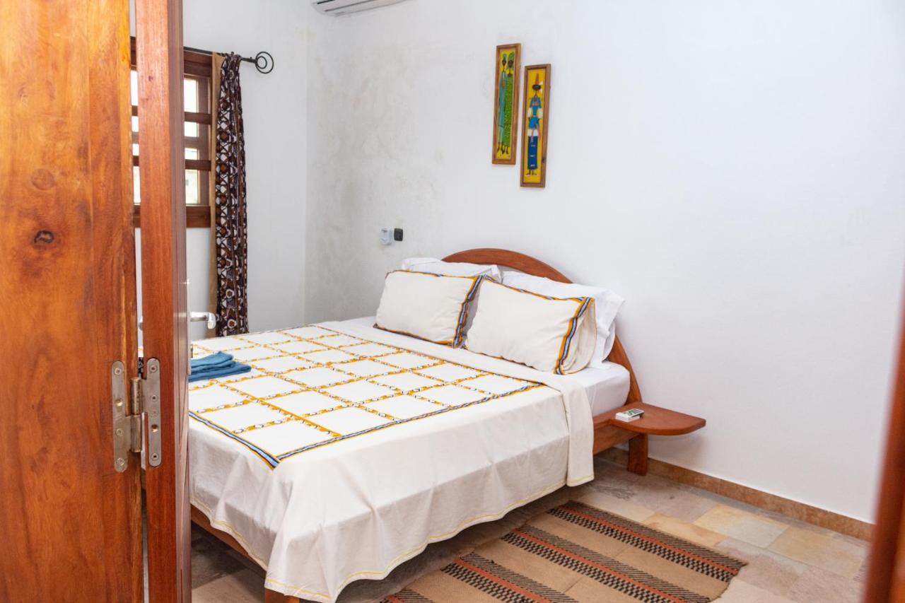 לומה Hotel Otsunami מראה חיצוני תמונה