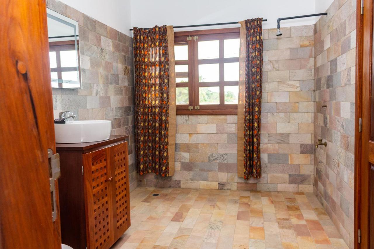 לומה Hotel Otsunami מראה חיצוני תמונה